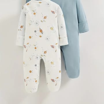 Unisex style baby clothes for sale from 0 month to 6months